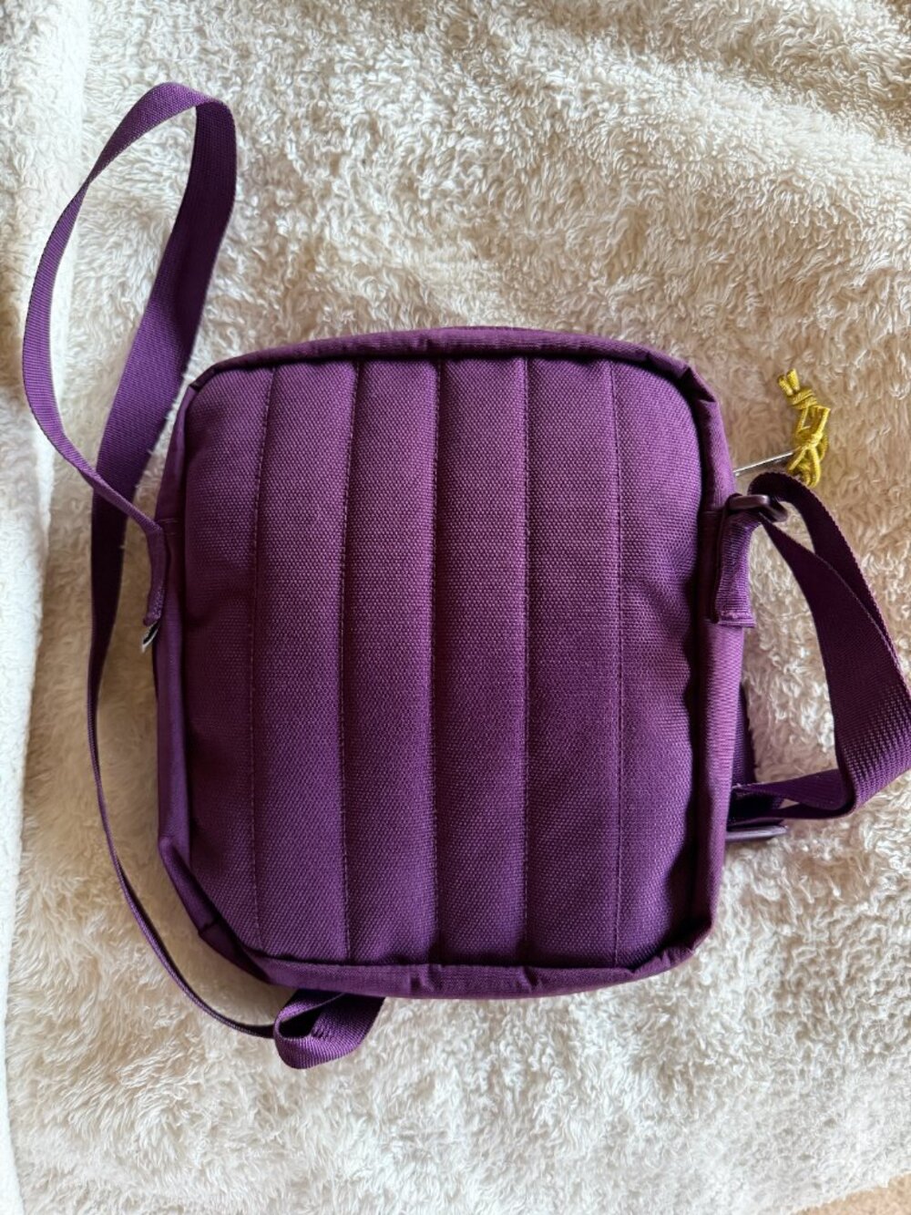 The North Face Berkeley Crossbody, OS, Black Currant Purple/Yellow Silt - Picture 4 of 5